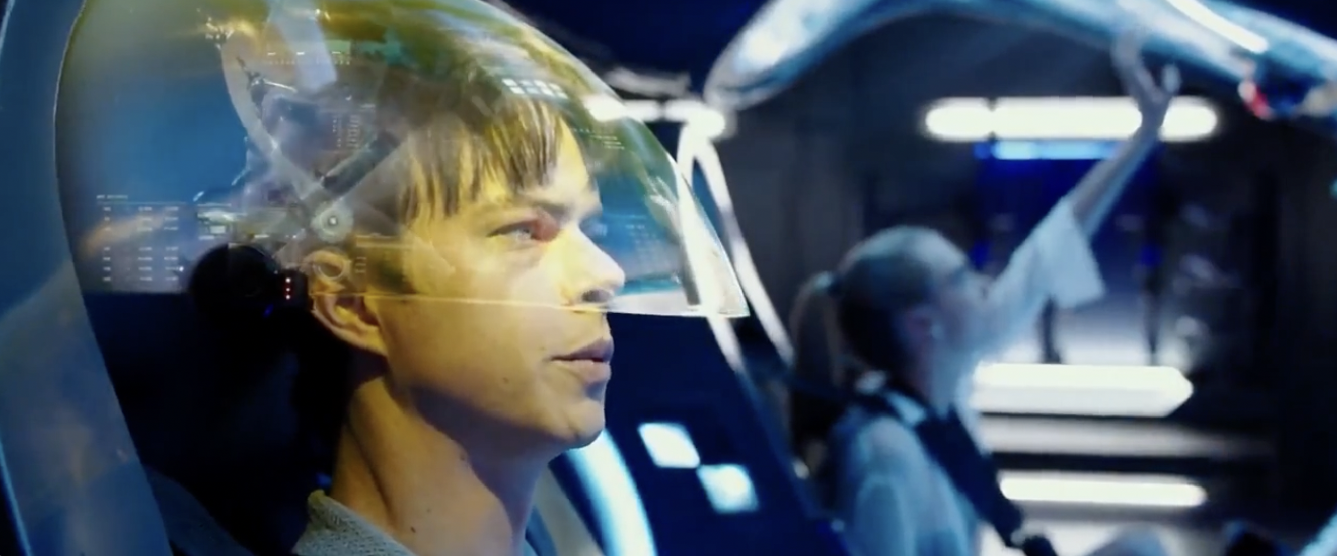 Valerian and the City of a Thousand Planets
Valerian's ship has a mind-scanning device that can read his thoughts, analyse his brainwaves and recreate images from his dreams.